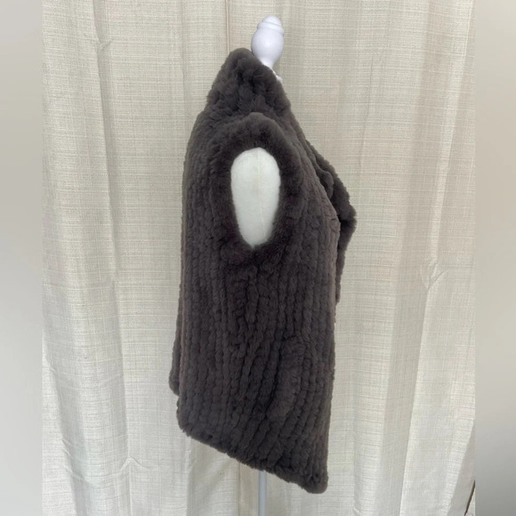 COPY - *NWT* Women's Love Token Amy Faux Fur Vest - Sz. L - MSRP $163 - Picture 4 of 8